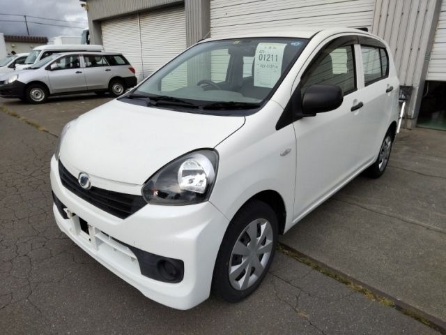 1211 Daihatsu Mira e s LA310S 2016 г. (LUM Hokkaido Nyusatsu)